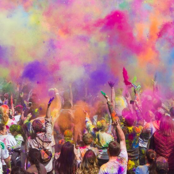 holi paint throwing